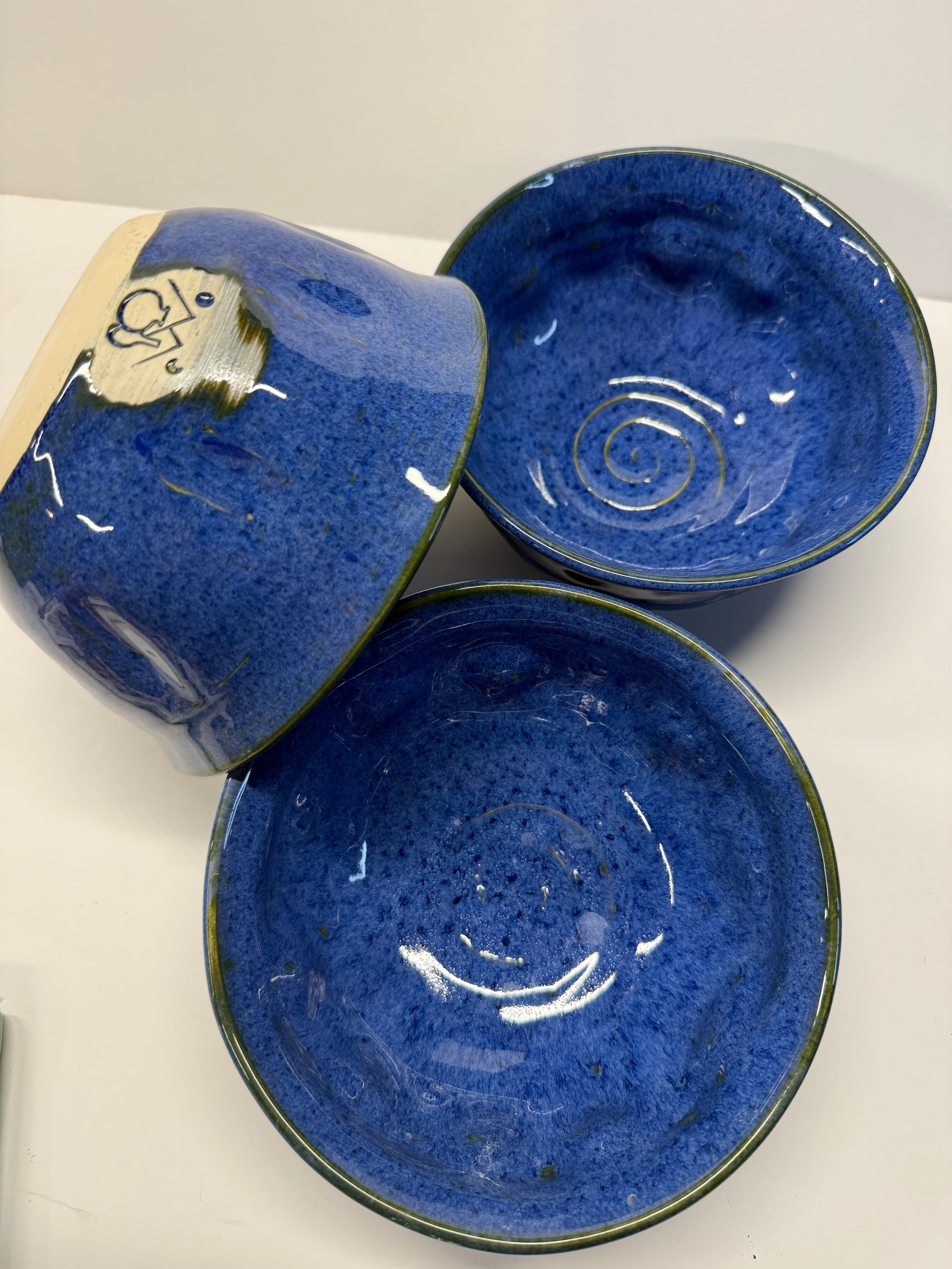 Item 0011: LFPR Stoneware Dimple Medium Bowls in Blue