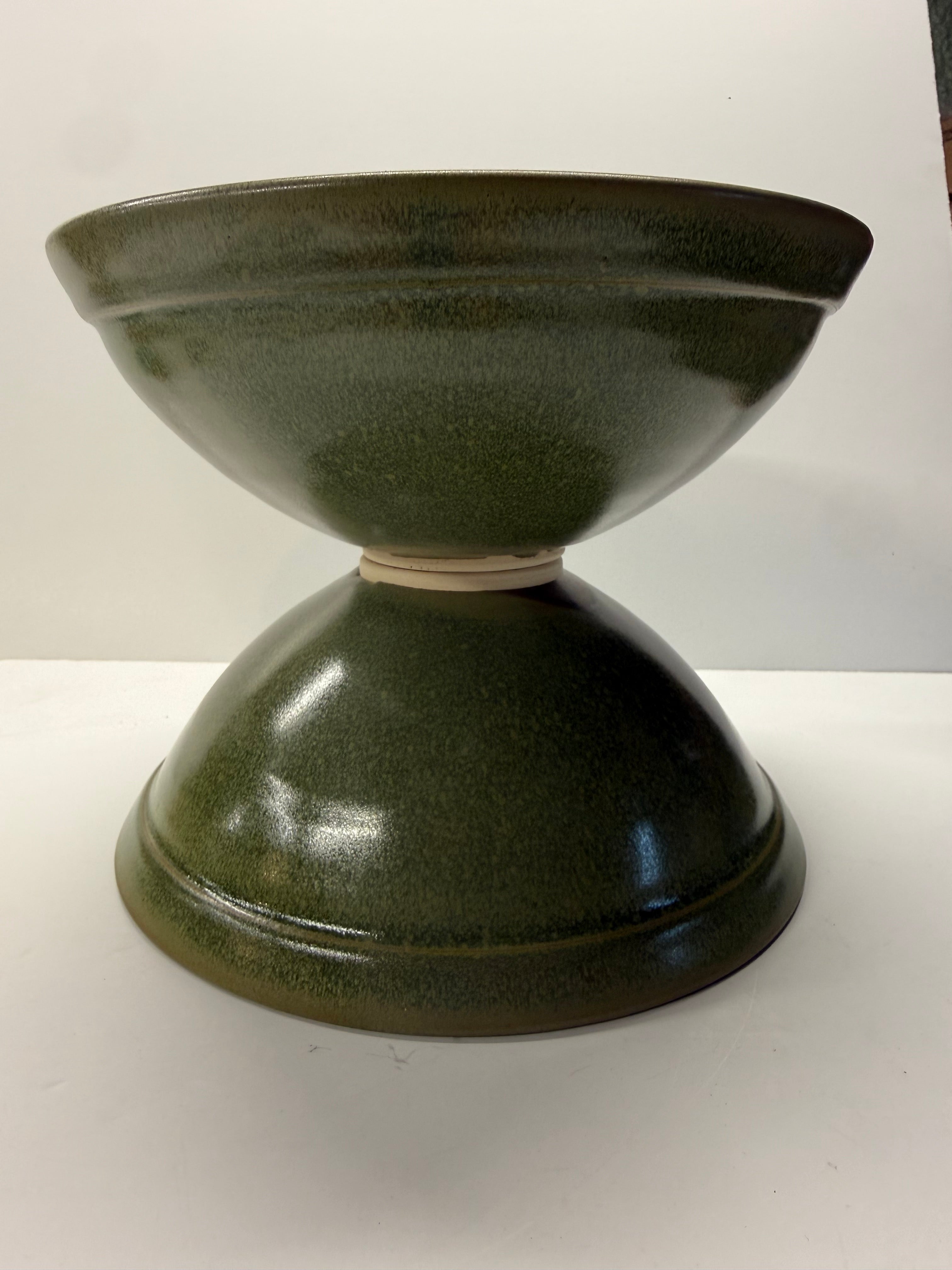 Item 0007 : LFPR Stoneware Medium Bowls in Green (Laigoi) STUNNERS!!!